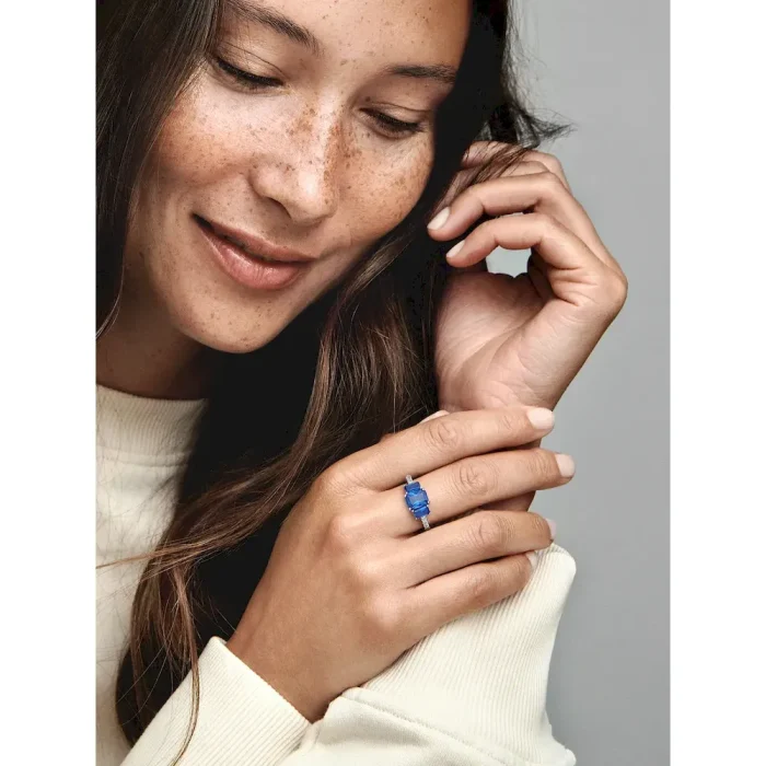 Blue Rectangular Three Stone Sparkling Ring - Image 3