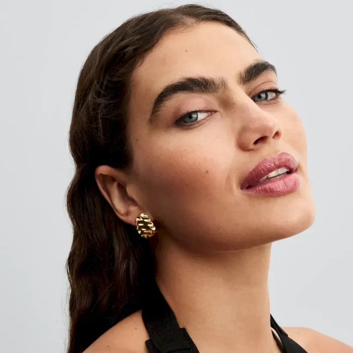 Rippled Wide Hoop Earrings - Image 3