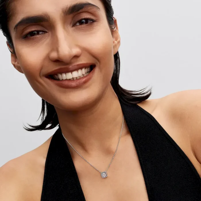 Halo Pendant Collier Necklace - Image 3