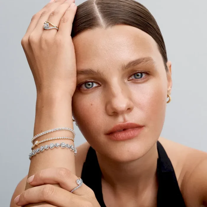 Sparkling Heart Tennis Bracelet - Image 4