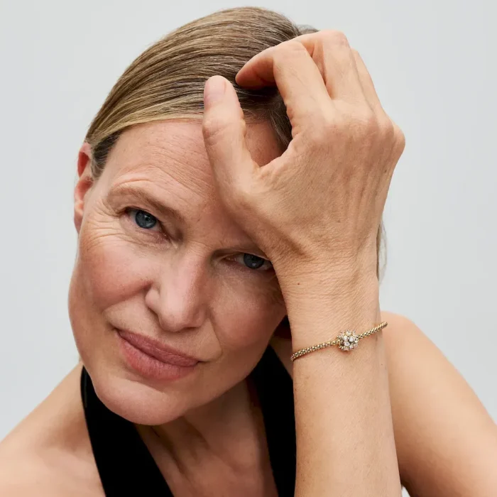 Sparkling Round Charm - Image 3