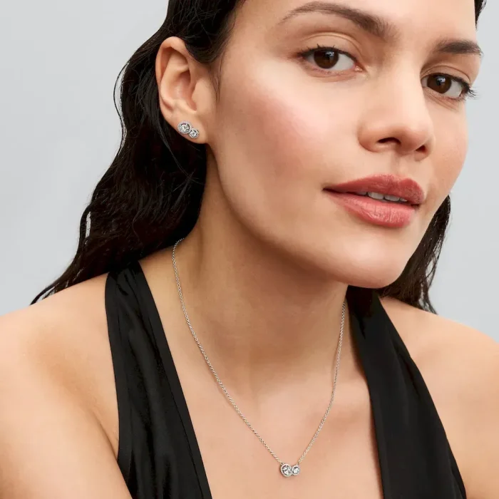 Embracing Halo Stud Earrings - Image 4