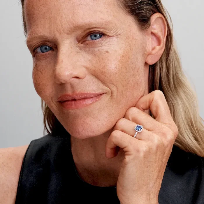 Sparkling Square Blue Halo Ring - Image 3