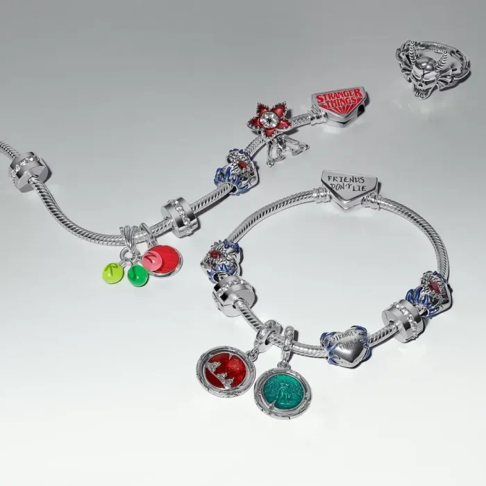 Stranger Things Glow-in-the-dark Run Dangle Charm - Image 7